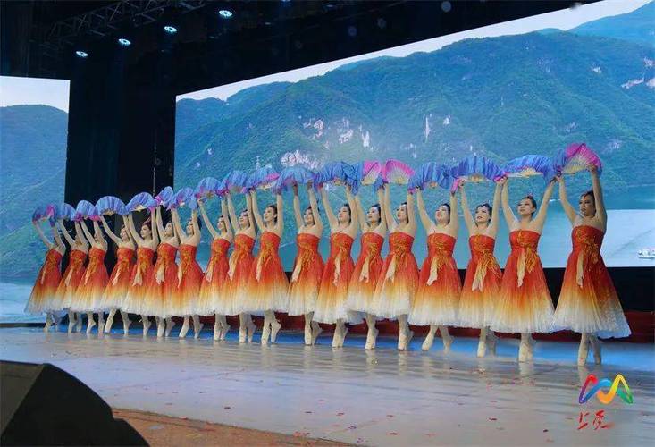 “你点的每一个'在看'，我都认真当成喜欢”——从互动话语看网络视听平台的情感动员与合规治理