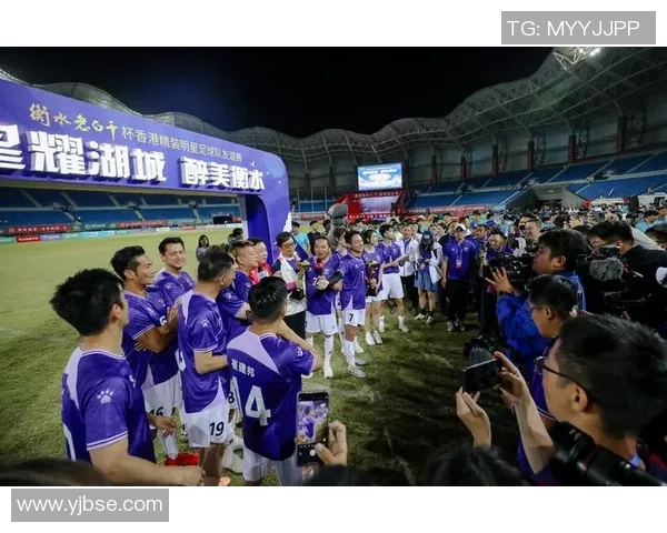 直播带你抢购限量版足球明星卡尽享球迷狂欢盛宴